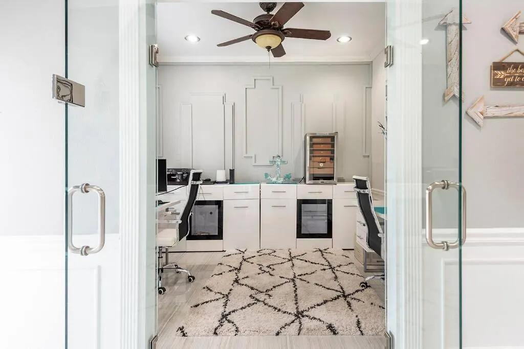Luxury 6000 Sqft Mansion In Downtown Orlando Sleeps 14 Villa 0*,  United States