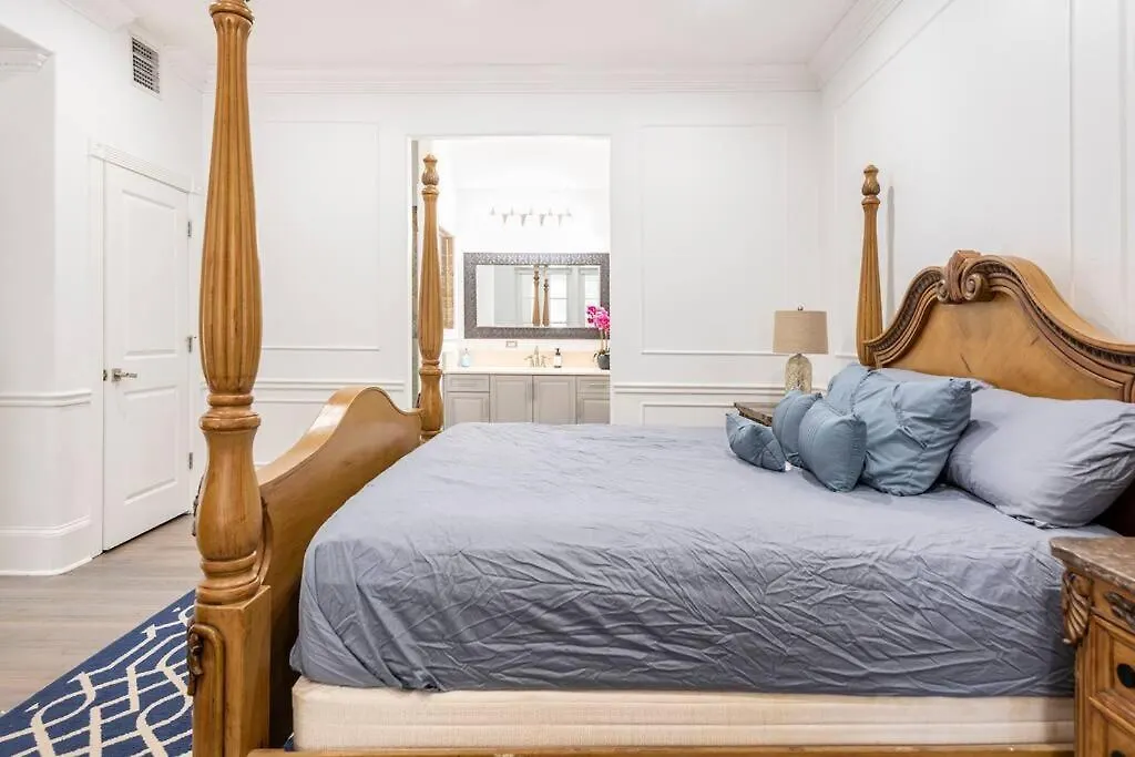 Luxury 6000 Sqft Mansion In Downtown Orlando Sleeps 14 Villa